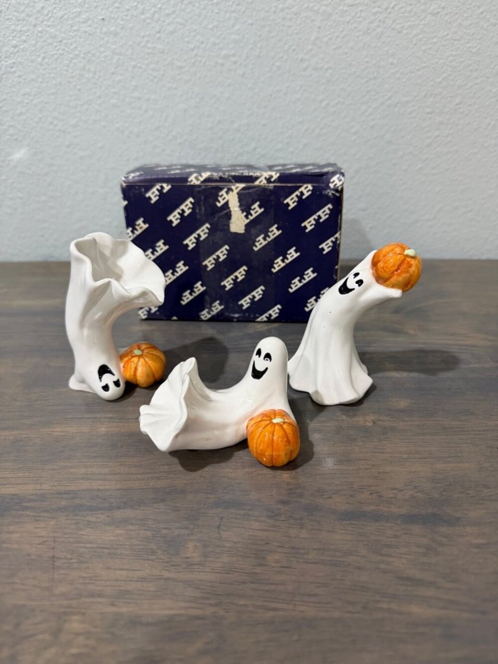 Vintage Fitz and Floyd 3 Tumbling Halloween Ghosts Figurines With Original Box G